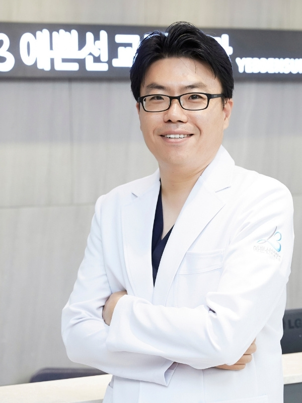보건복지부 인증 치과교정과 전문의 이주신 대표원장